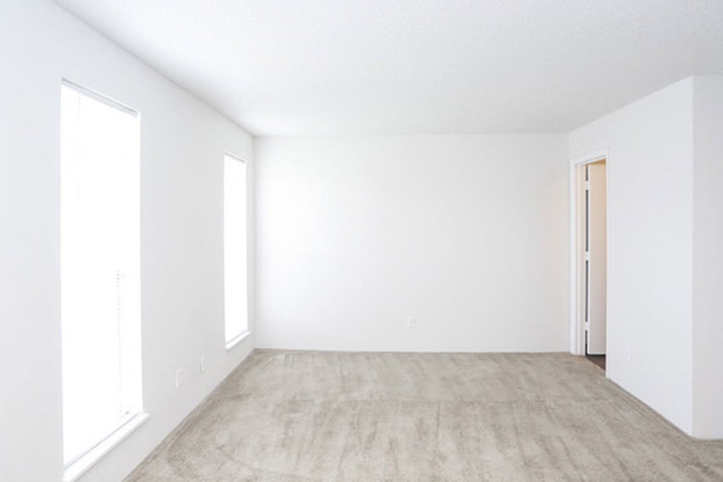 Dining Room with carpet at Canyon Creek Apartments, Kansas City, Missouri