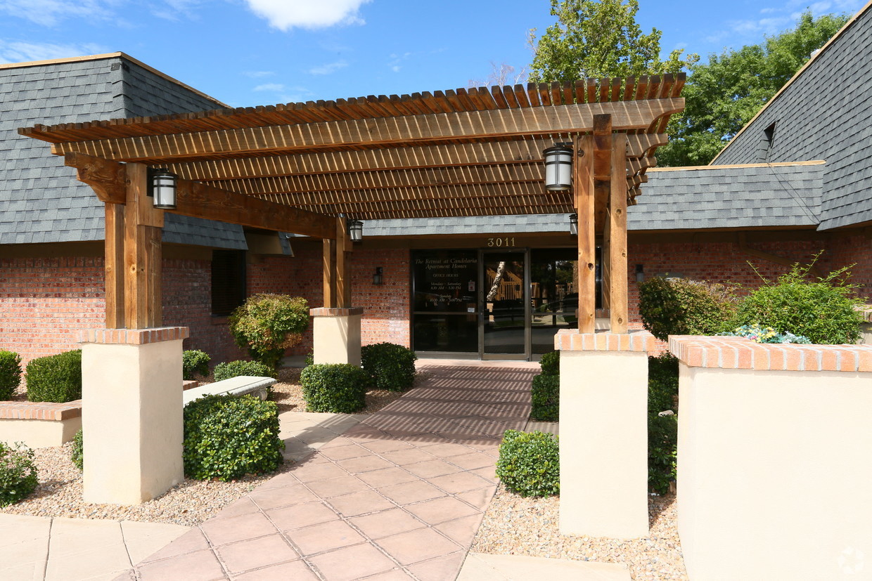 Leasing Office Entrance