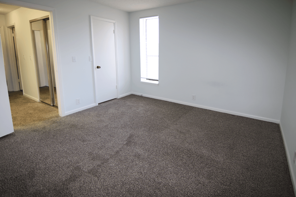 Carpeted Bedroom at Willow Creek, Kansas City, Missouri
