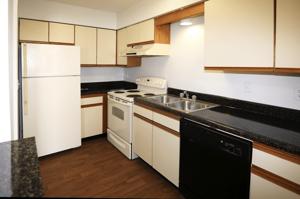 Modern Kitchen at Willow Creek, Kansas City, MO