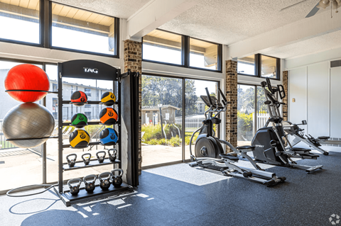 Fitness Center at Willow Creek, Missouri, 64114