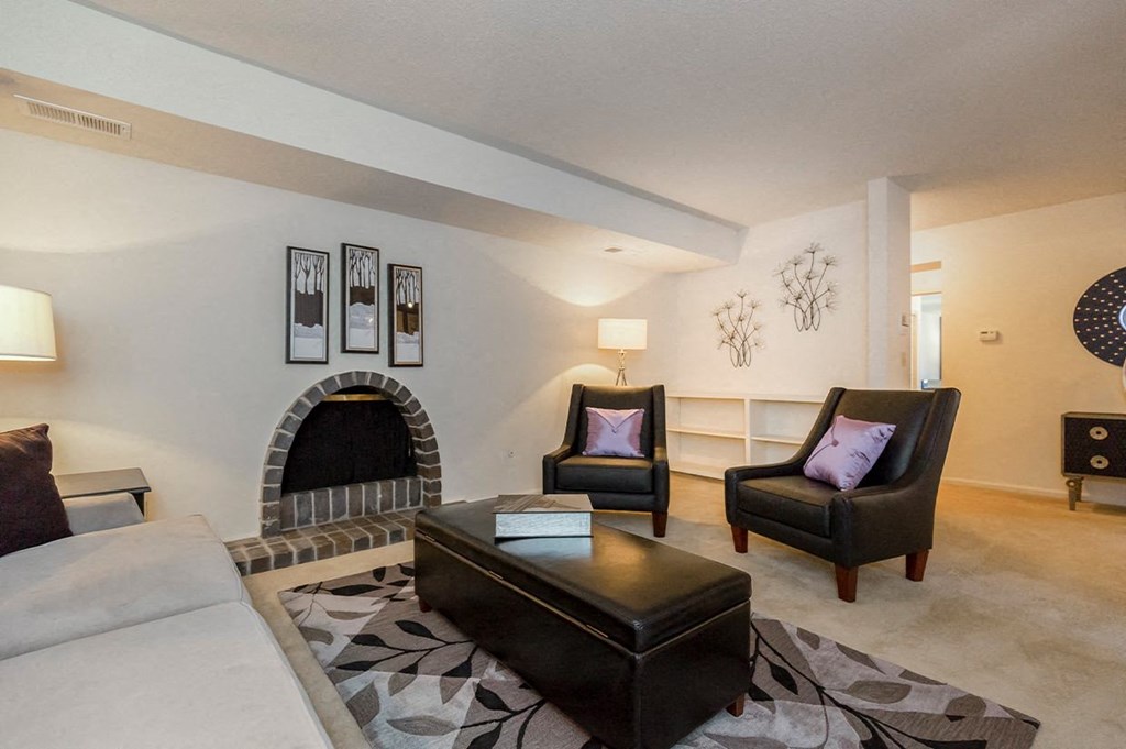 Model Living Room at Willow Creek, Kansas City, Missouri