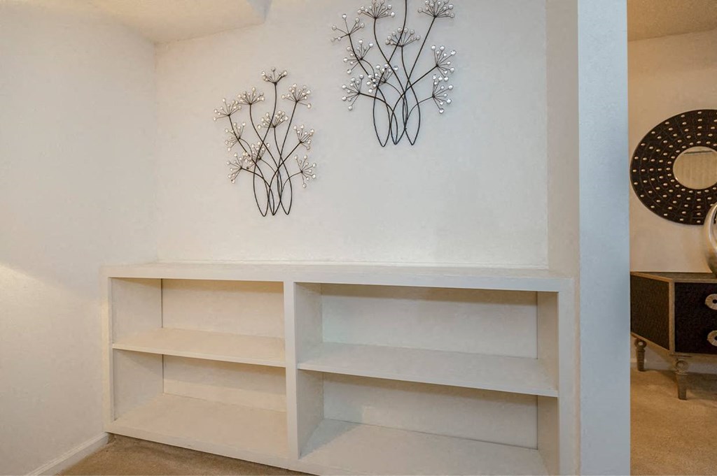 Built-in Shelves at Willow Creek, Kansas City