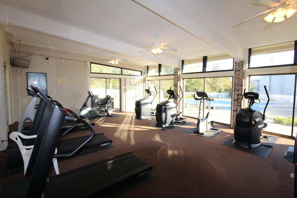 Clubhouse Gym at Willow Creek, Missouri, 64114