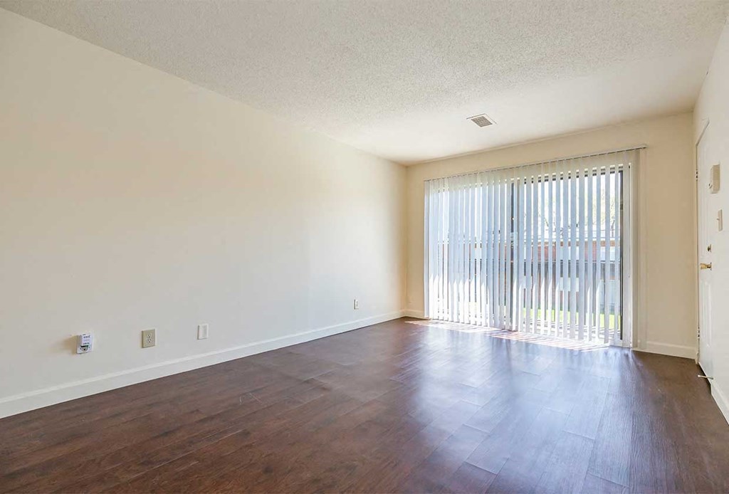 1x1G Living Room at Waldo Heights, Kansas City, 64131
