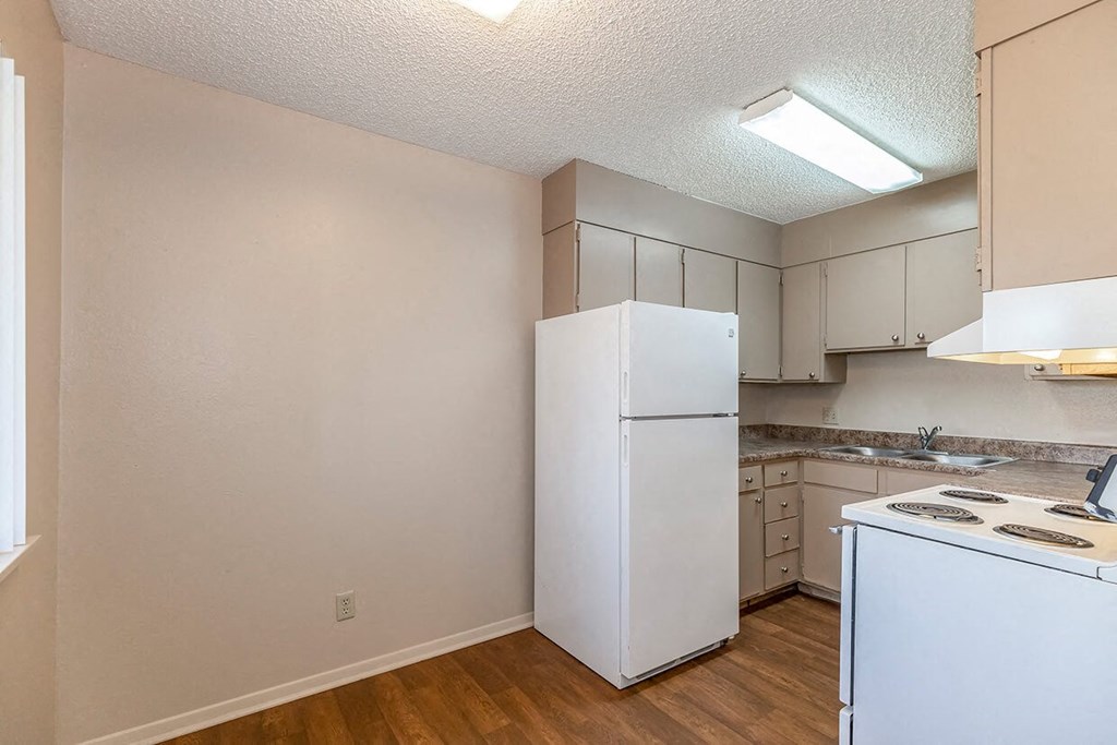 2x1 East Kitchen at Raintree Apartments, Topeka, KS, 66614