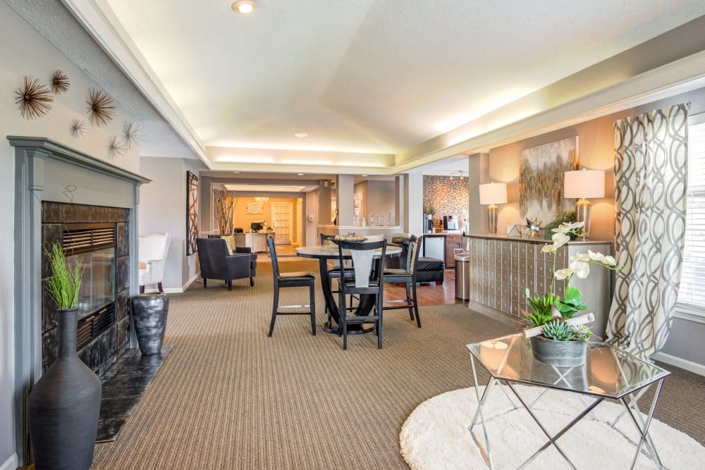 Full view of clubhouse at Coach House Apartments, Kansas City, MO, 64131