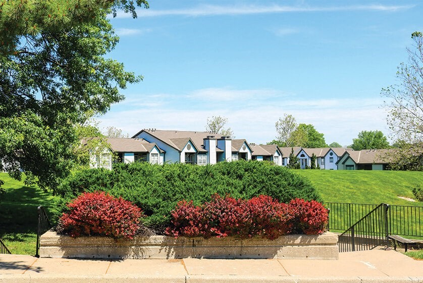 Beautiful landcaping at Coach House Apartments, Kansas City, 64131