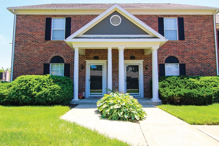 2 Story Apartments at Coach House Apartments, Kansas City