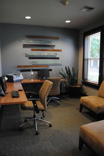 Office/ Work Space at Commons at Verandas in Tanasbourne Apartments, Hillsboro, OR