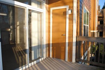 Front Door at Commons at Verandas in Tanasbourne Apartments, Hillsboro, Oregon