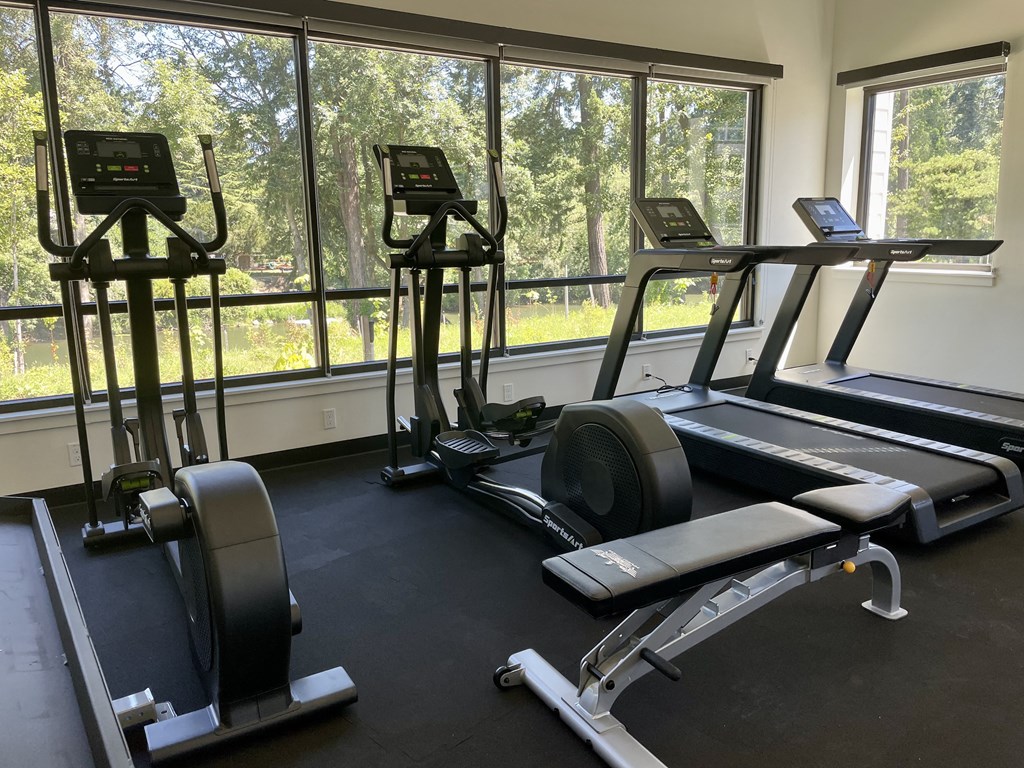 Fitness Center Tualatin River Apartments
