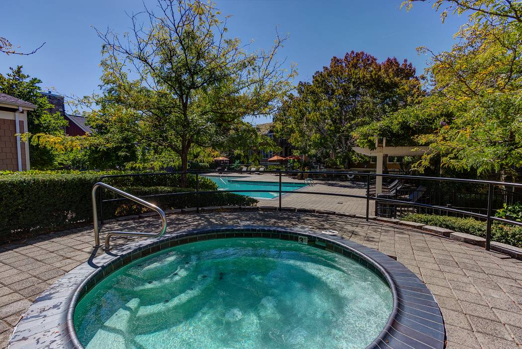 Commons At Verandas In Tanasbourne Apartments