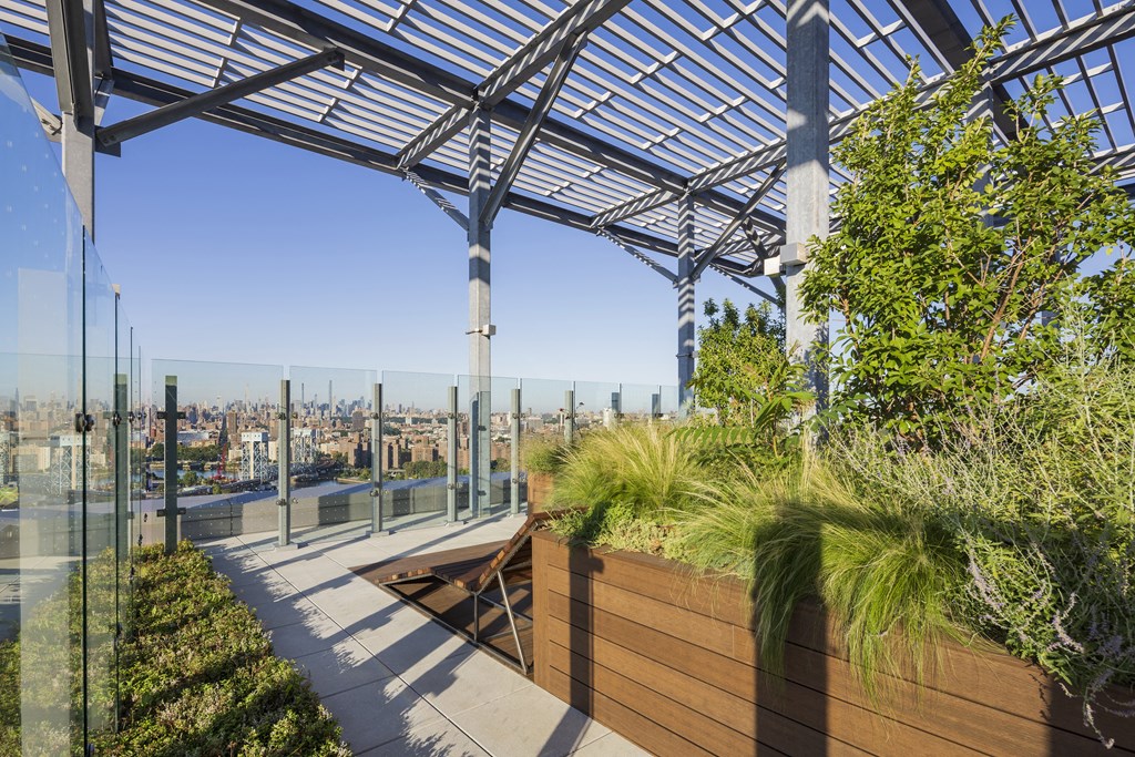 the roof terrace has views of the city and the skyline