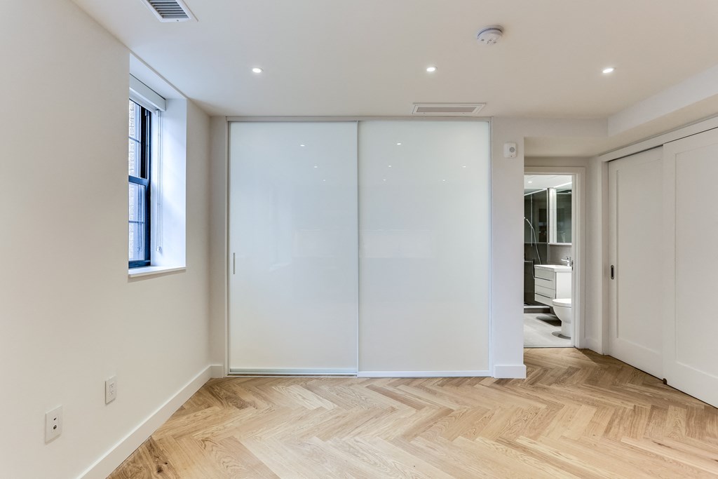 The Stanton 1 bedroom unit with sliding privacy door