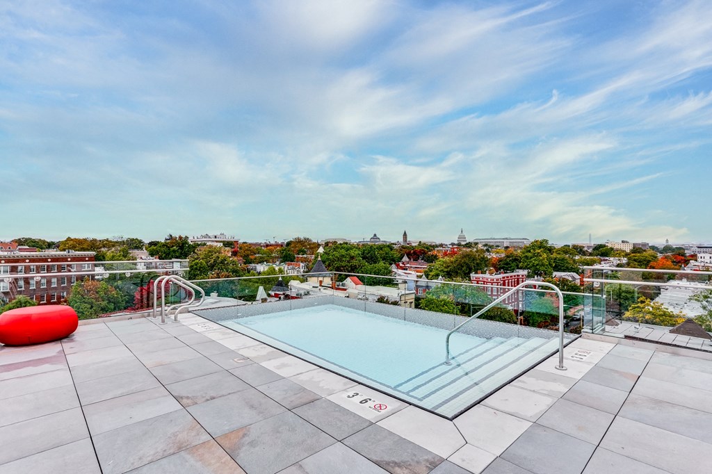 The Stanton rooftop infinity pool