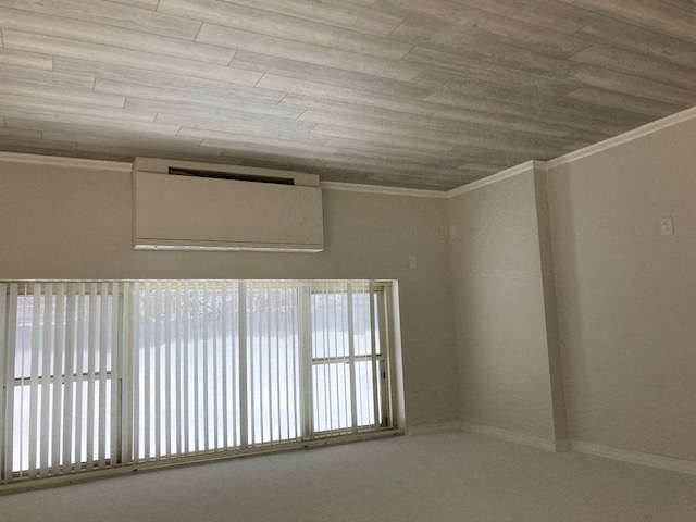 York House Studio With Oak Flooring