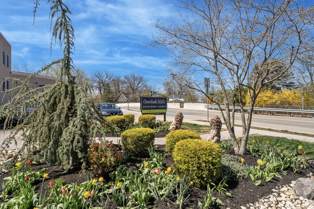 Overlook Hills Apartments