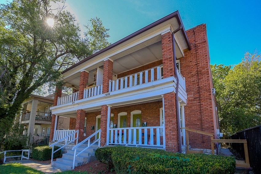 Exterior of building - Photo Gallery 1