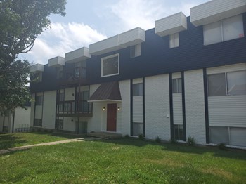 Exterior of building at Castlebrook - Photo Gallery 4