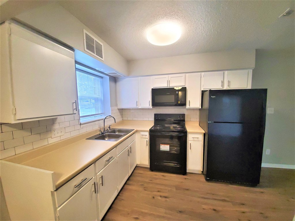 Cambridge Commons Apartments, 5145 Northeast Chouteau Trafficway, Kansas City, MO RentCafe