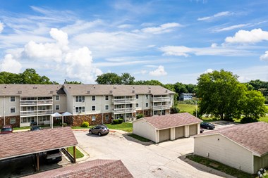Exterior of building and garages at Lakeview II in Kansas City, MO