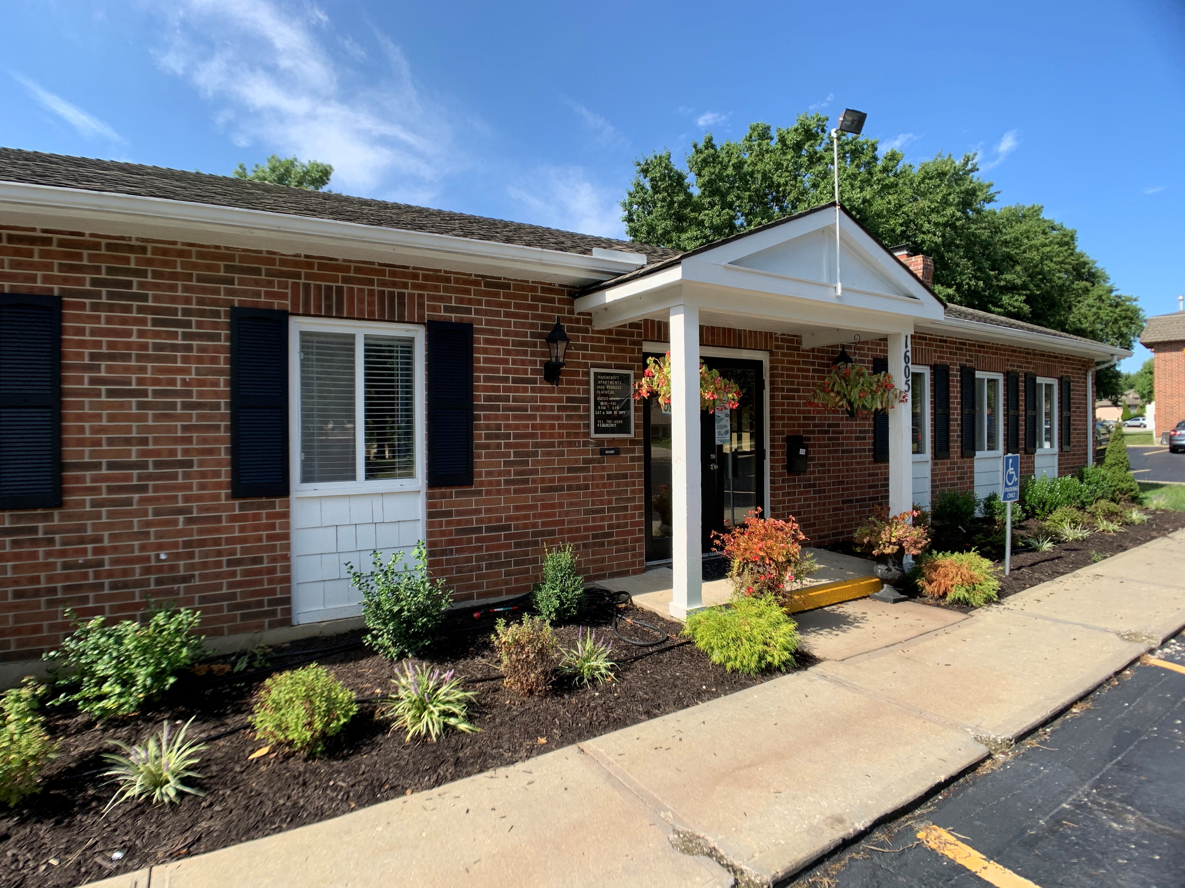 Havencroft Apartments, 1605 East Penrose Lane, Olathe, KS - RENTCafé