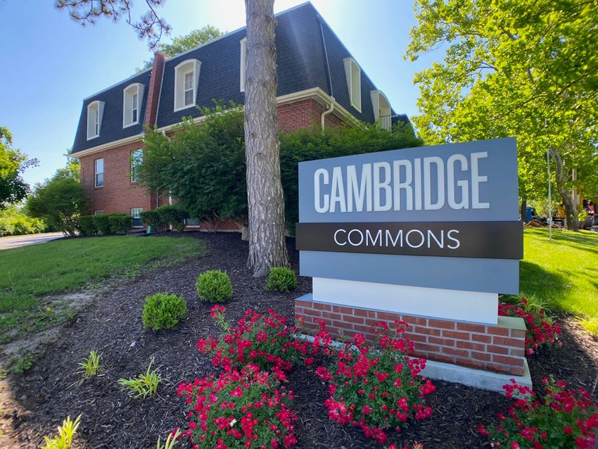 Exterior street view of apartment building at Chouteau Heights in Kansas City, Missouri - Photo Gallery 1