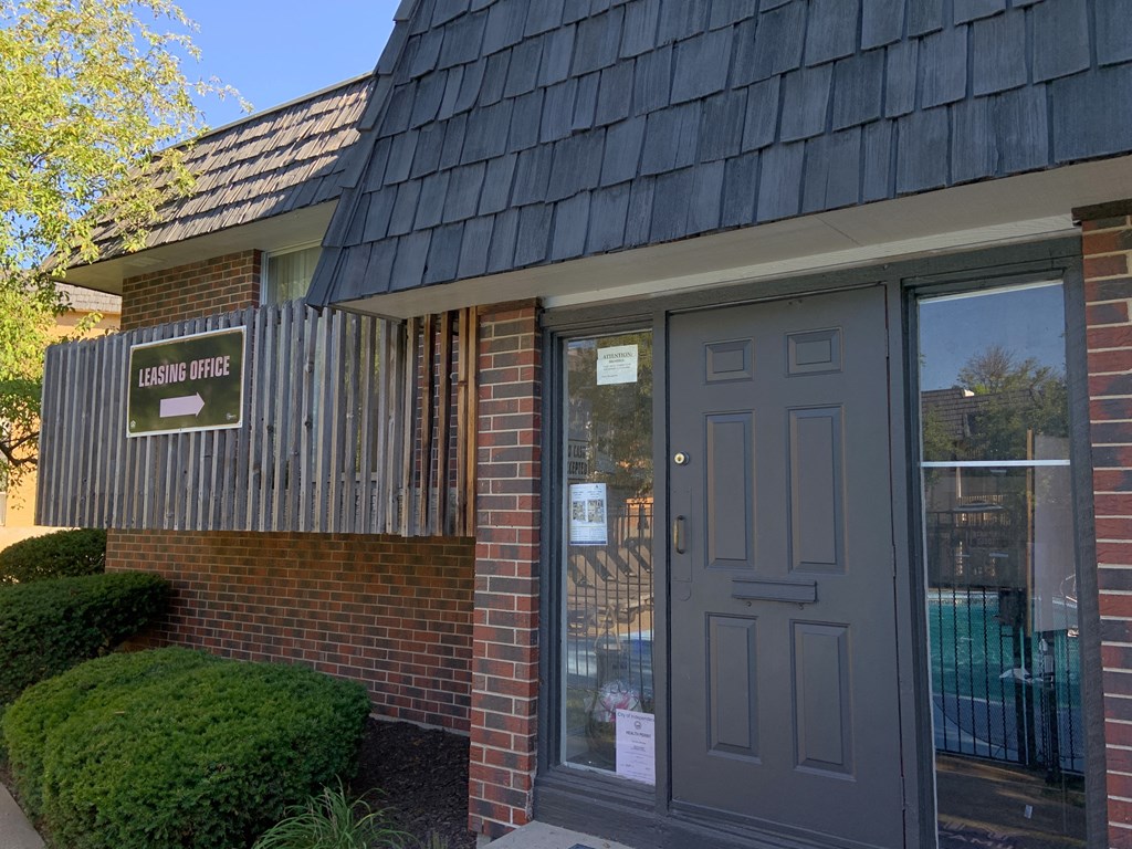 Exterior front door at Lexington Square in Independence, MO