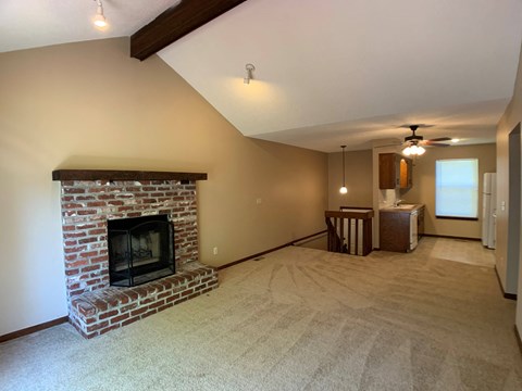6320 Lamar Avenue STE 107 3 Beds Apartment for Rent