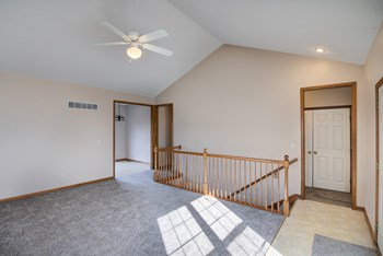 very open living space - Photo Gallery 8