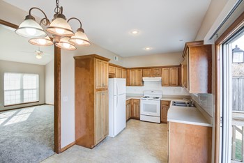 full kitchen - Photo Gallery 5