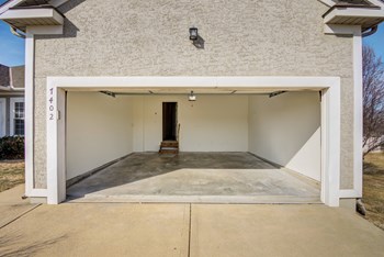 two car garage - Photo Gallery 3