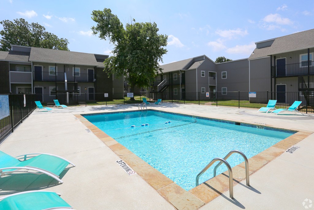 Community swimming pool  at Residences at Lakeshore Apartments, Oklahoma, 73132