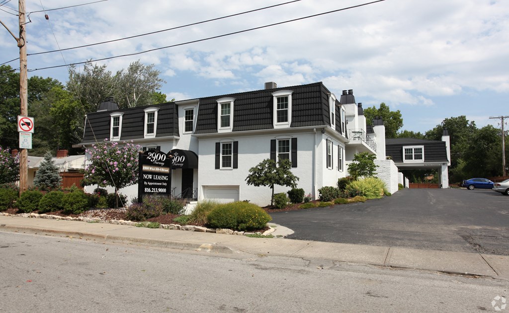 Photo of apartment building exterior in