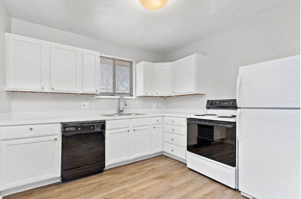 full sized kitchen with appliances