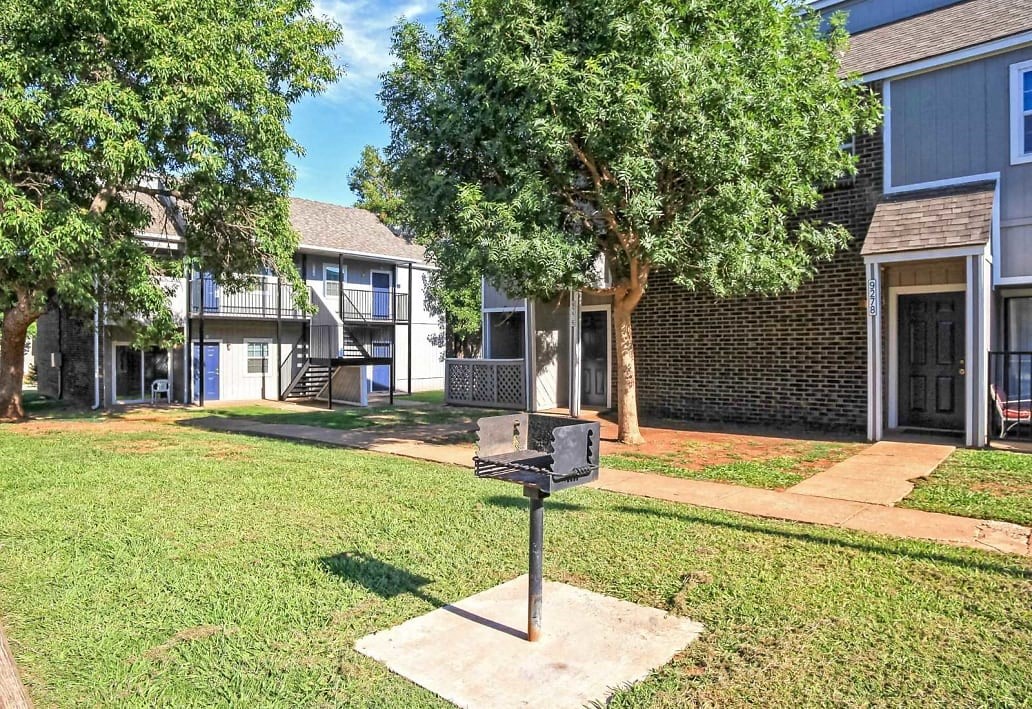 Image of community grill  at Residences at Lakeshore Apartments, Oklahoma