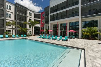 Swimming Pool at Pinnacle Apartments, Jacksonville, FL