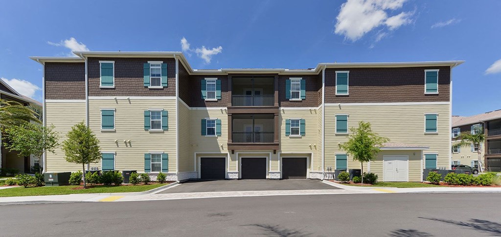 our apartments offer a clubhouse  at Cabana Club - Galleria Club, Jacksonville, Florida