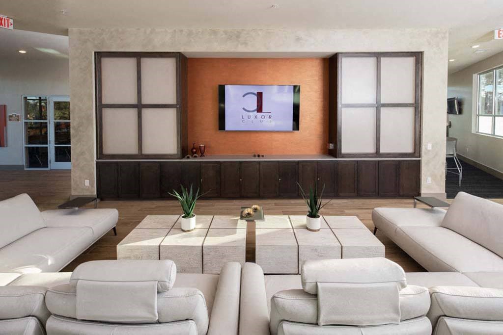 Luxor Club
