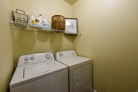 A laundry room with a washer and dryer at Cabana Club - Galleria Club Apartments, Jacksonville, FL