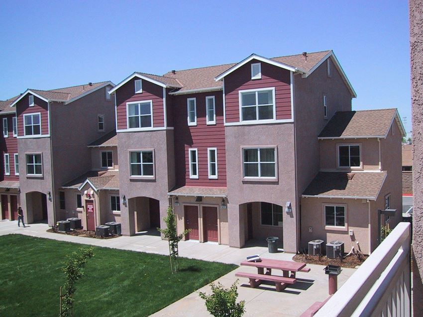 Mutual Housing At Lemon Hill Apartments, 6000 Lemon Hill, Sacramento