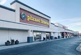 a planned parenthood building on the side of a road