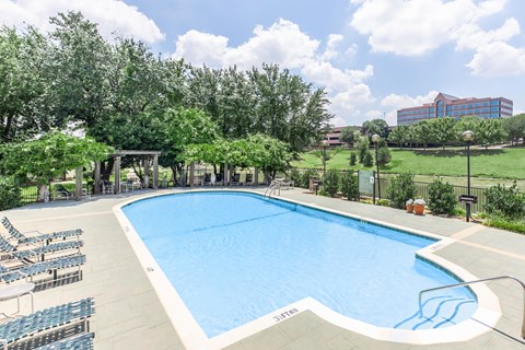 POOL CANAL VIEW