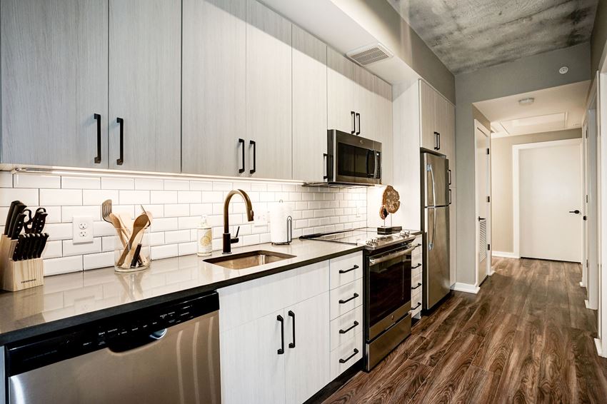 Coda on H Apartments Kitchen - Photo Gallery