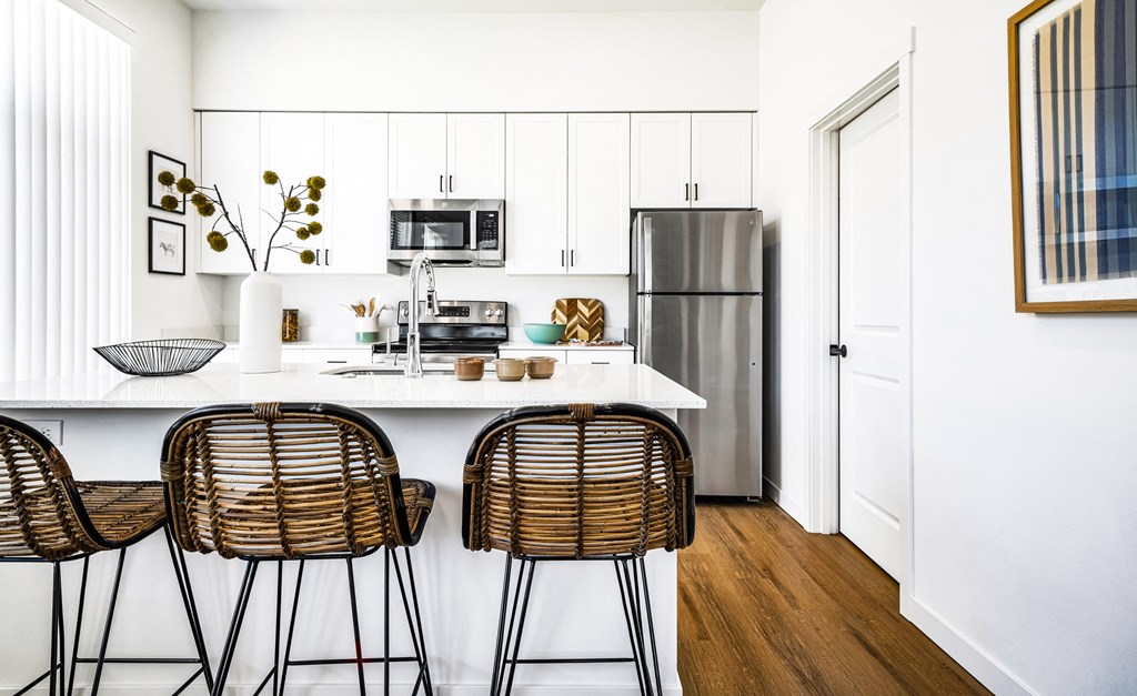 TheFarmstead_Eugene_OR_Cottage_2x2_Island2