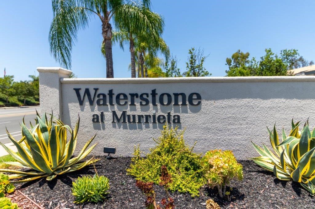 the sign at the entrance of waterstone at murfreesboro