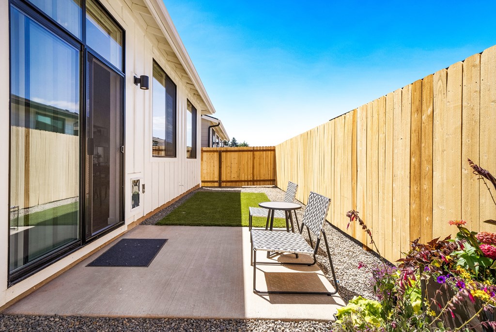 TheFarmstead_Eugene_OR_Cottage_2x2_Backyard