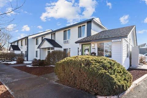 Oasis at 2600 White Exterior Building