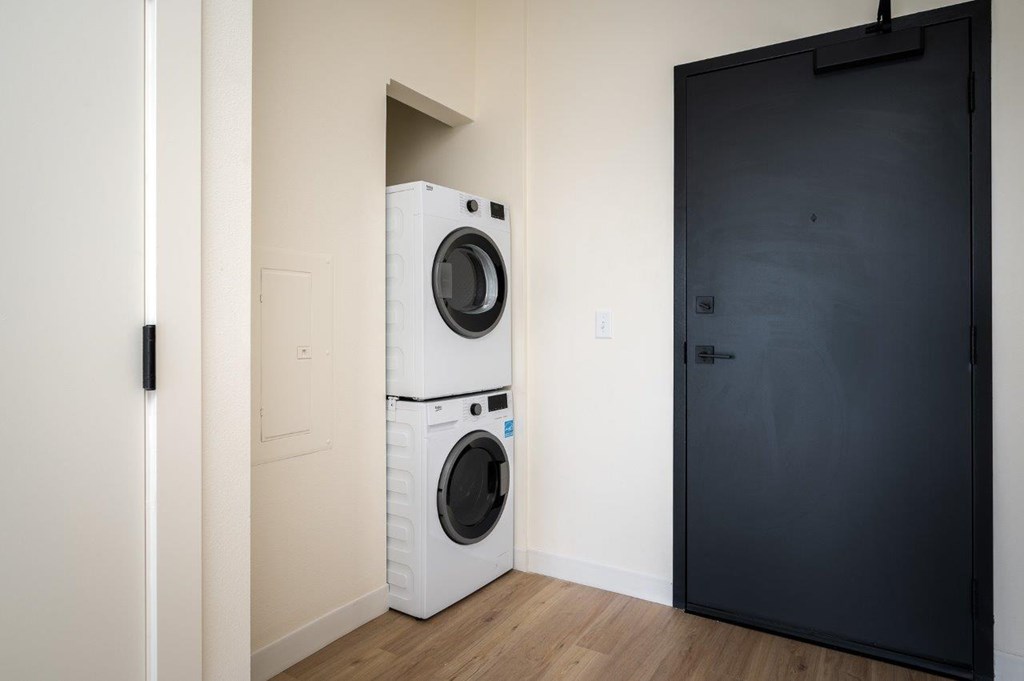 MERX Slabtown features in-unit washers and dryers.